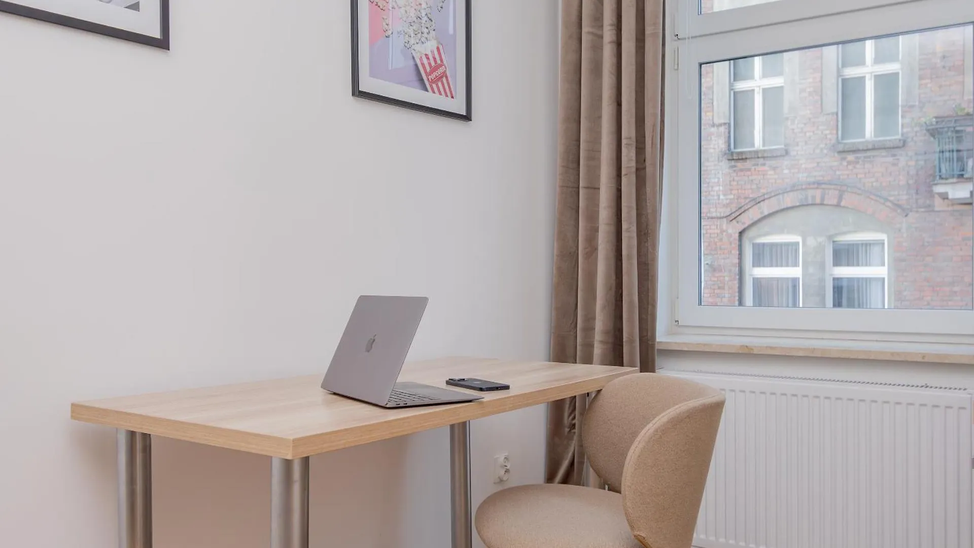 Glow Apartments - Apartament Retro Dolne Miasto Gdansk 0*,