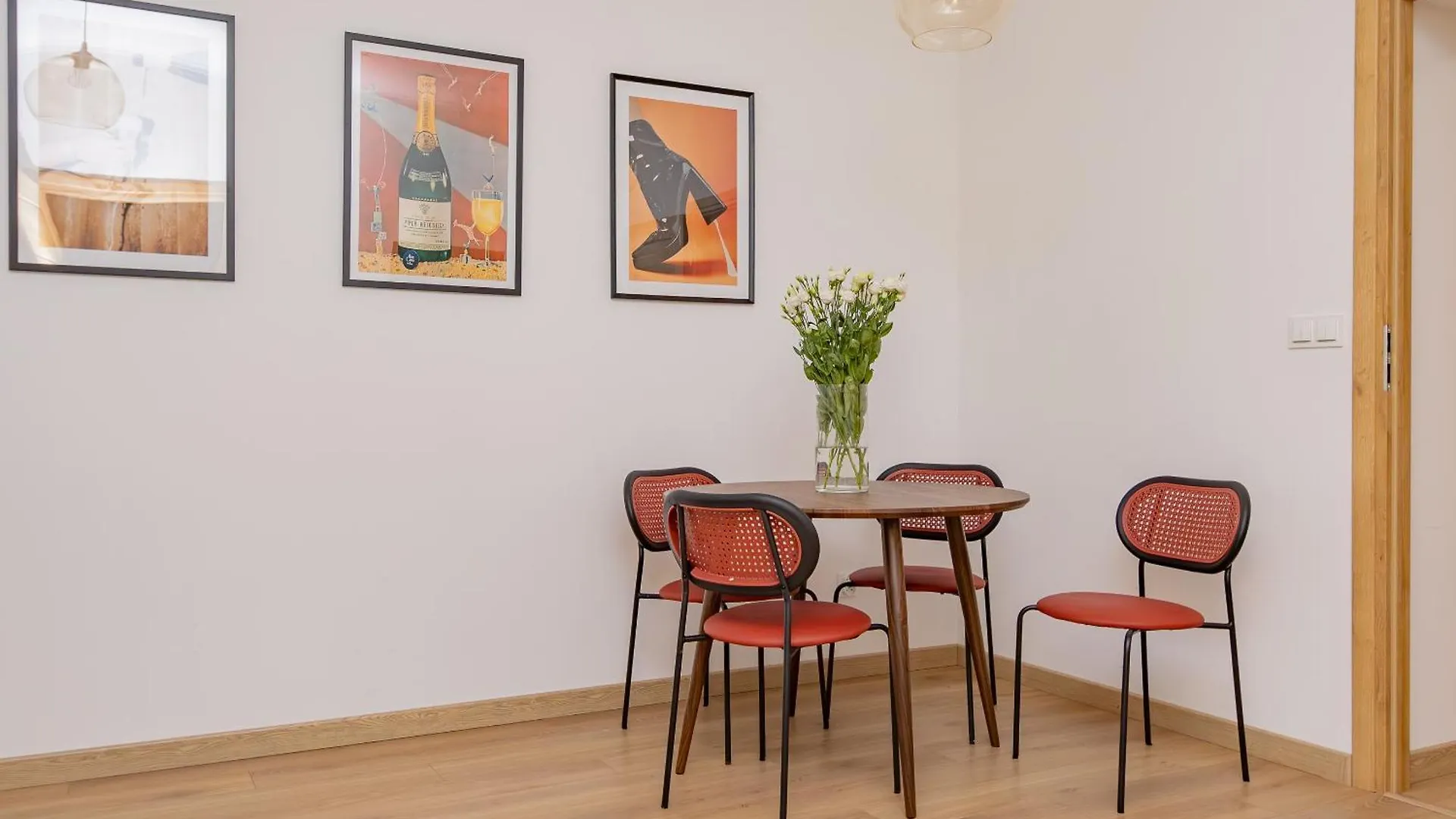 Glow Apartments - Apartament Retro Dolne Miasto Gdansk