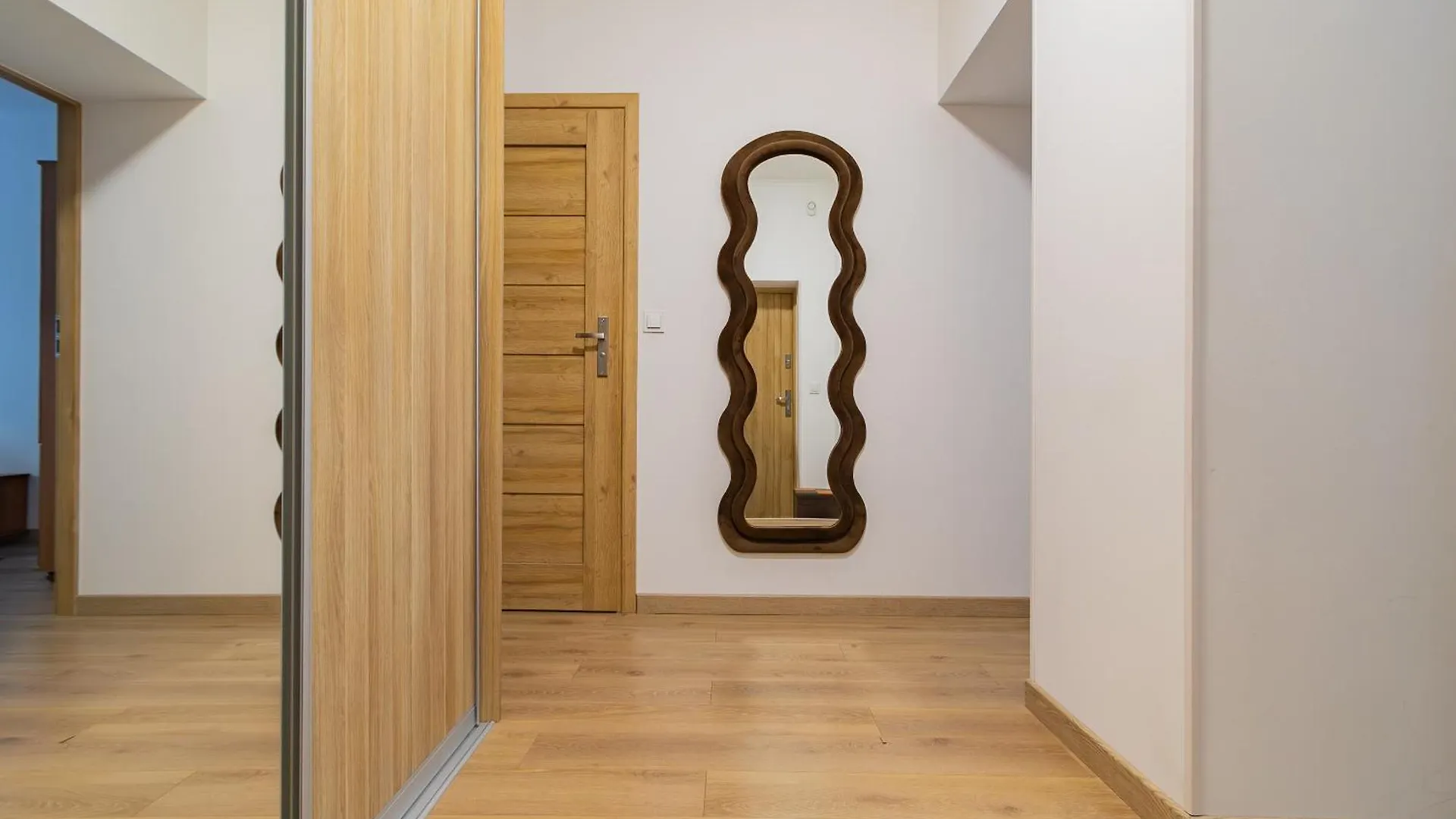 Glow Apartments - Apartament Retro Dolne Miasto Gdansk